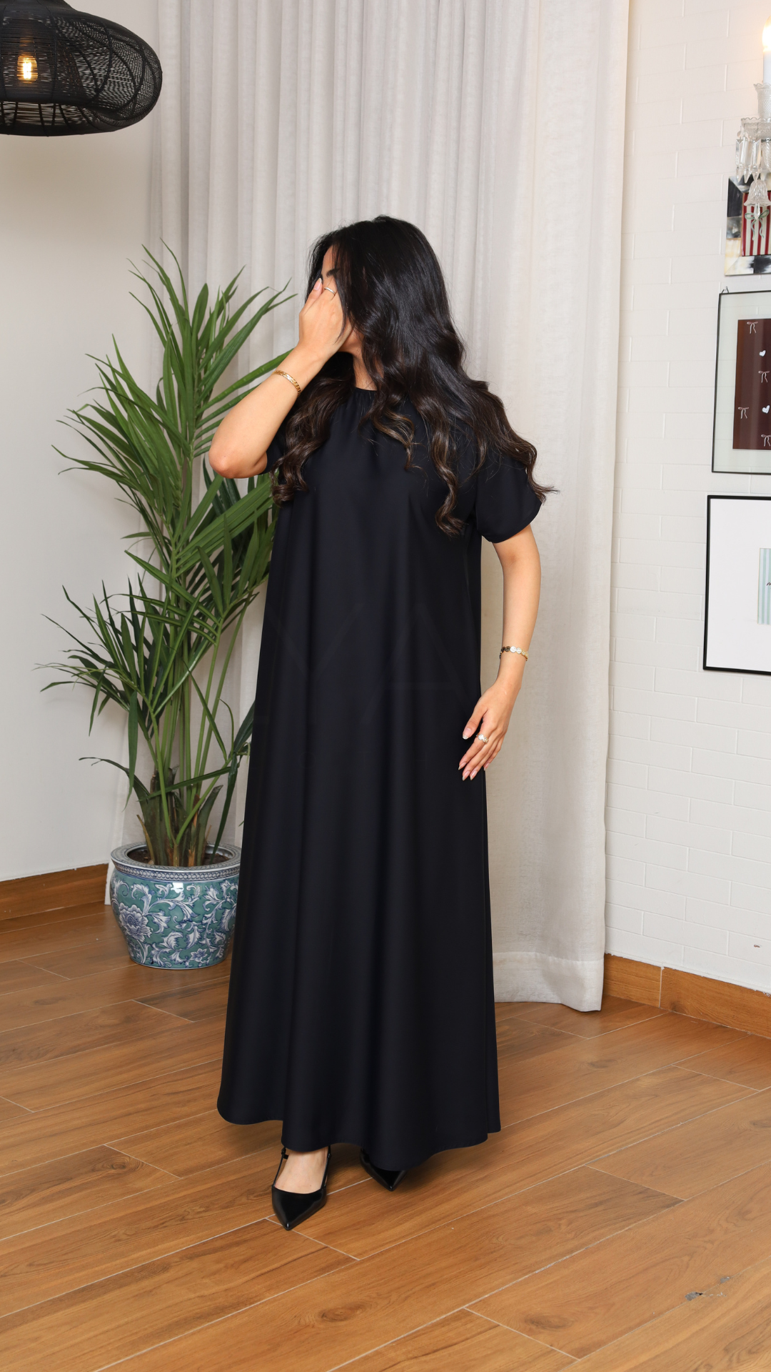 فستان تحت العباية مع اكمام